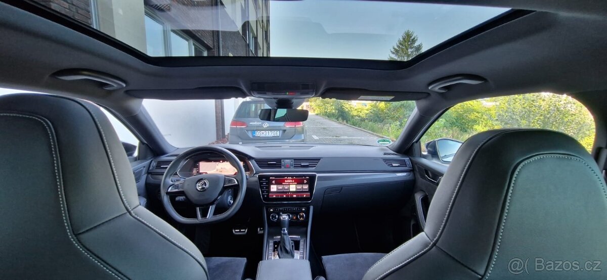 Škoda Superb 2.0 TDI DSG SportLine 4x4 PanoramaŤažnéKamer - 9
