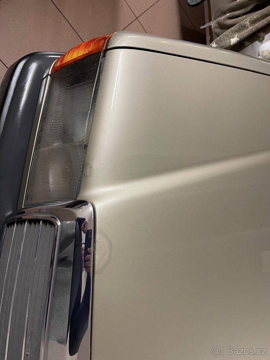 Mercedes-Benz 200E - 9