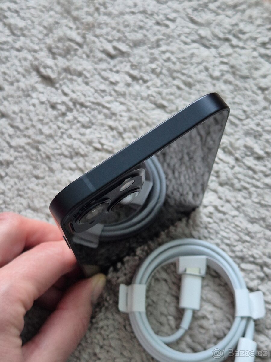 iPhone 13 128gb baterie 93% - 9