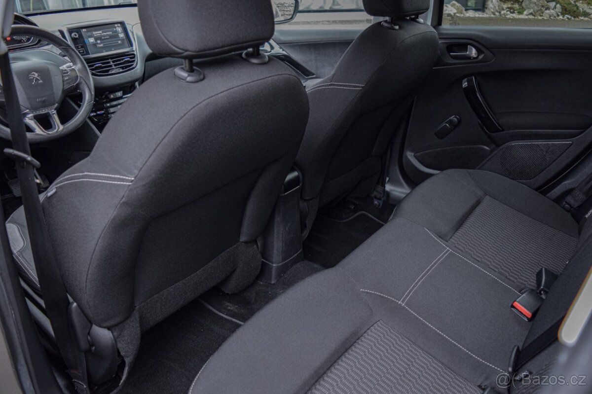 Peugeot 208 1.2 Active 2015 - 9