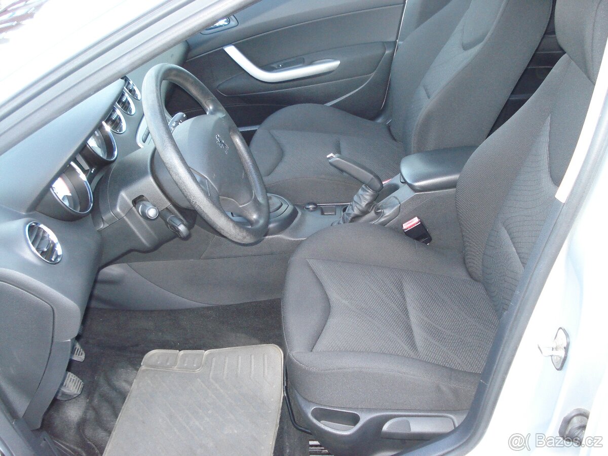 Peugeot 308 SW 1.6 HDI,NAVI,SERVISKA - 9