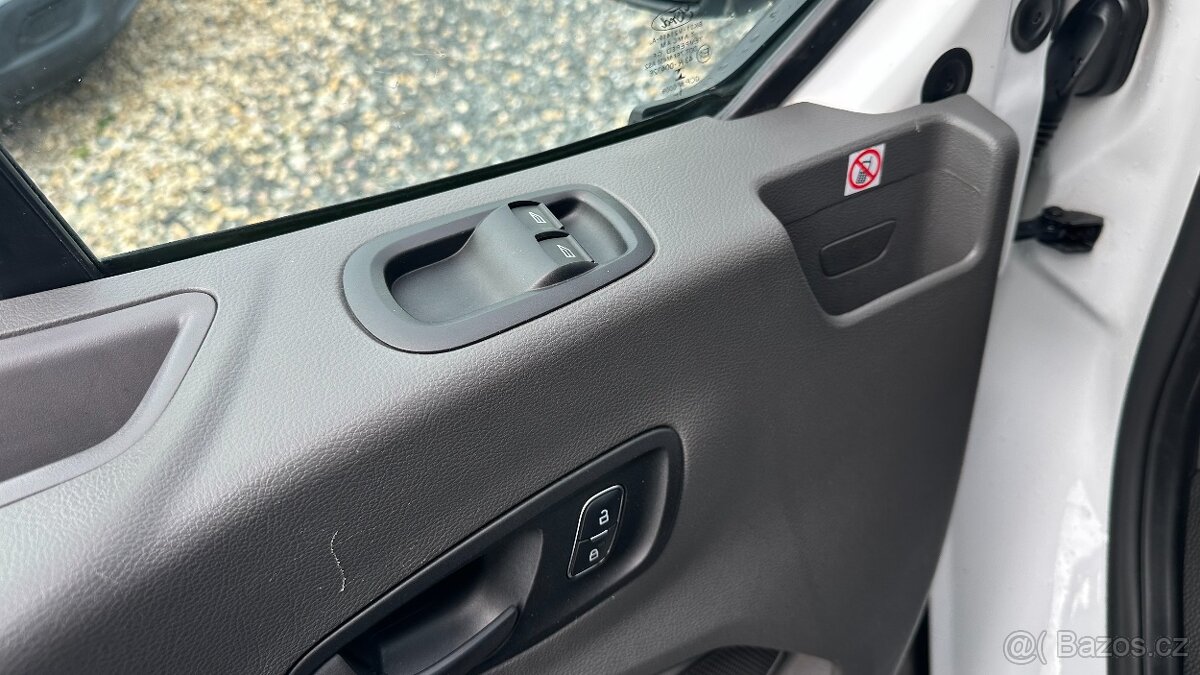 Ford Transit 2.0TDCi 77kW REZERVOVANO - 9