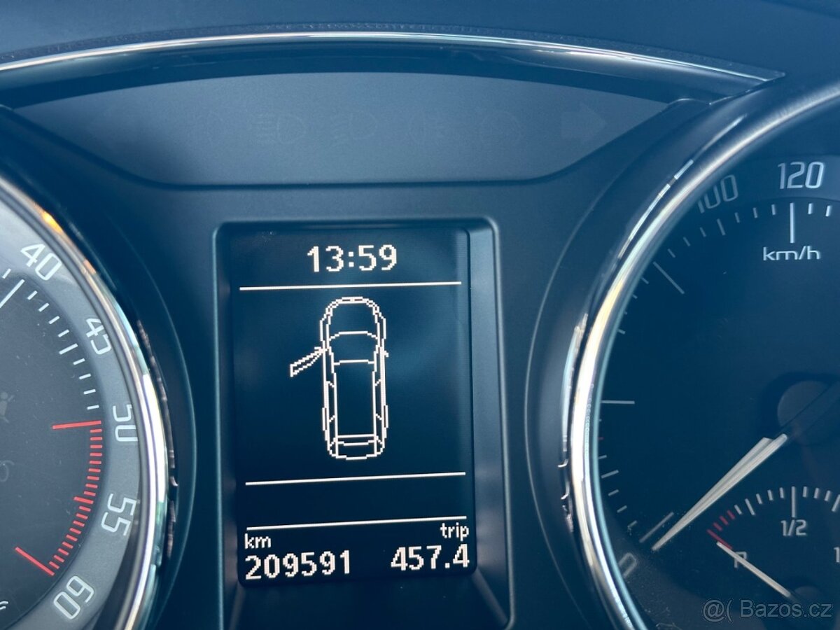 Škoda Superb 1.6TDi NAVI,PANOR.,GARANCE KM - 9