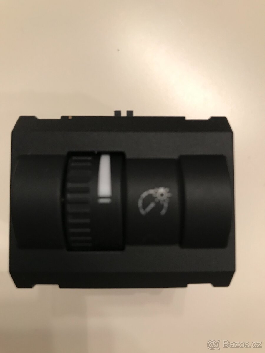 Prodam tlacitko reguluje osvetleni OCTAVIA II SUPERB II - 9