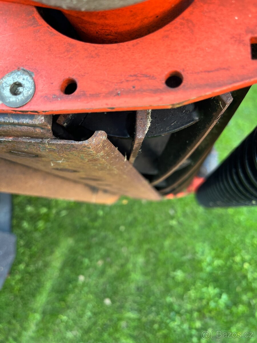 Vřetenová sekačka Jacobsen 305 - 9