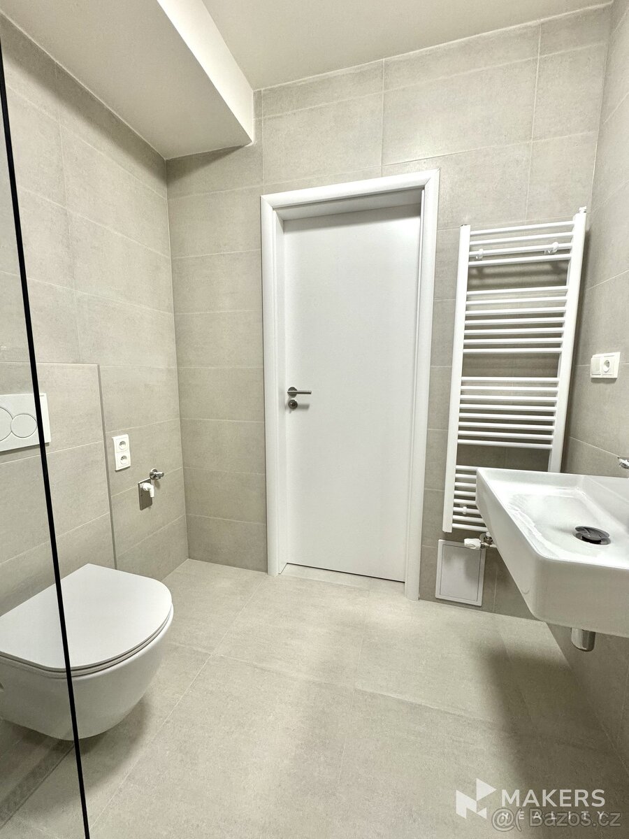 Pronájem bytu 2+kk po rekonstrukci, 47 m², U Skládky, Praha - 9