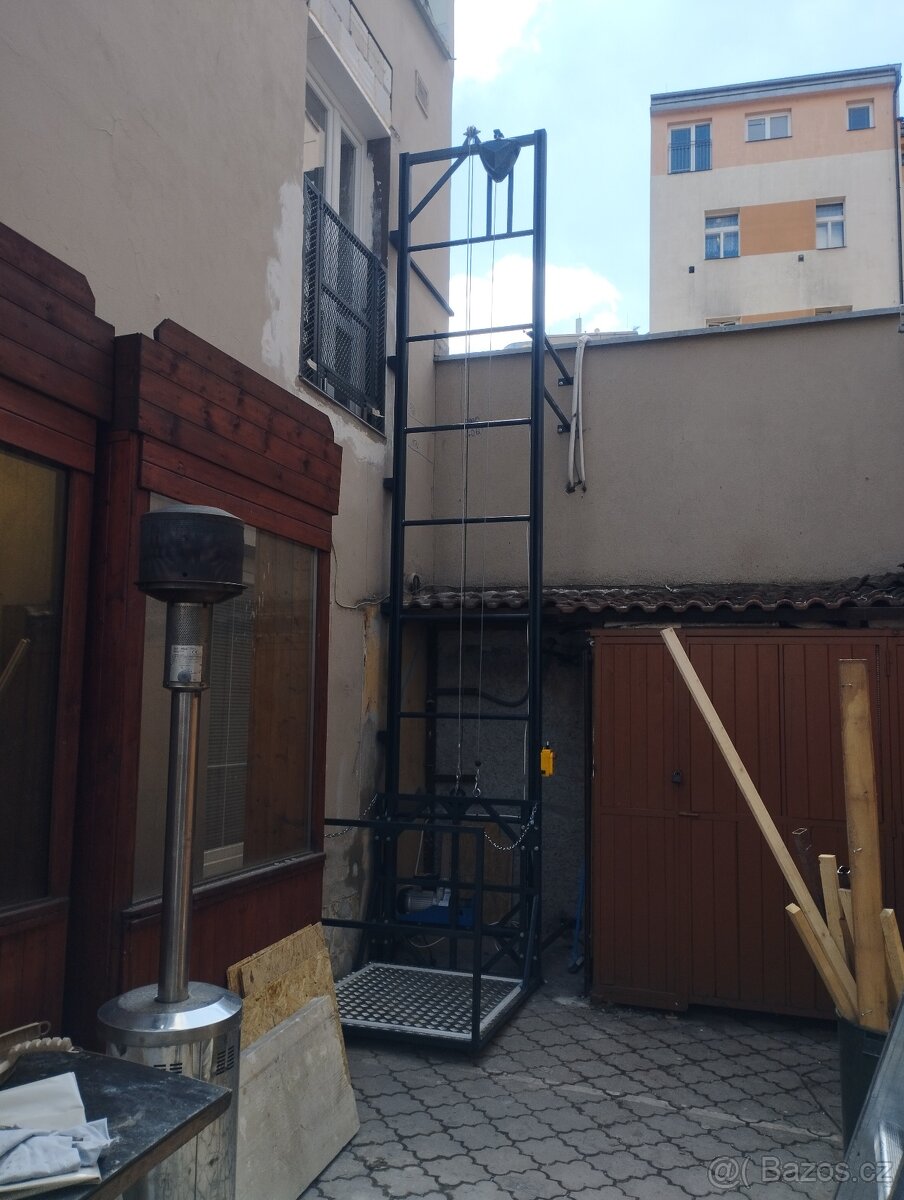 Plošinový výtah ke zdi vrátek zvedák - 9