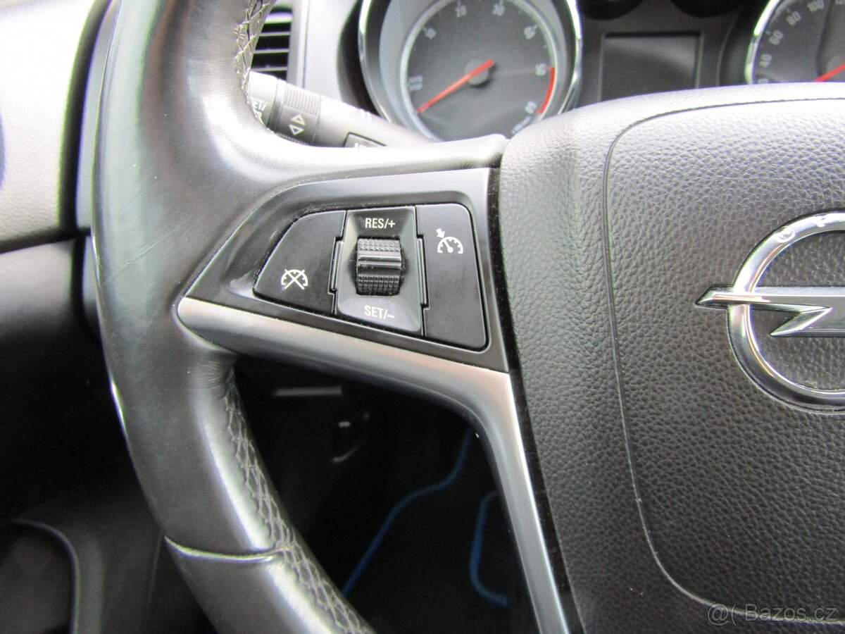 Opel Insignia 2.0CDTi , 118 kW nafta, 2012 - 9