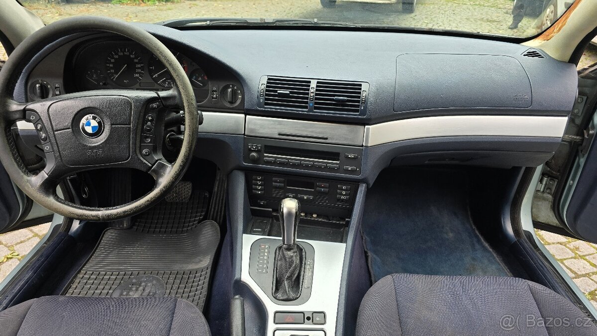 Prodám BMW E39 525tds touring vyrobené 2000 s automatem. - 9