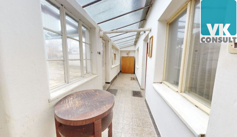 Prodej - rodinný dům se zahradou a 2 garážemi -... - 9