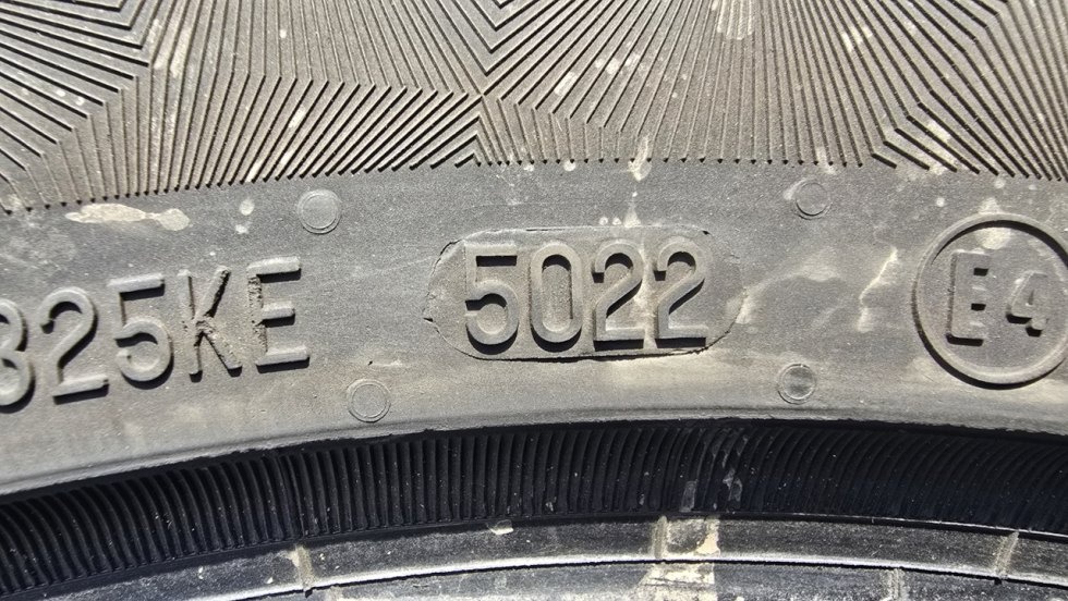 Letní pneu 245/45/19 Continental - 9