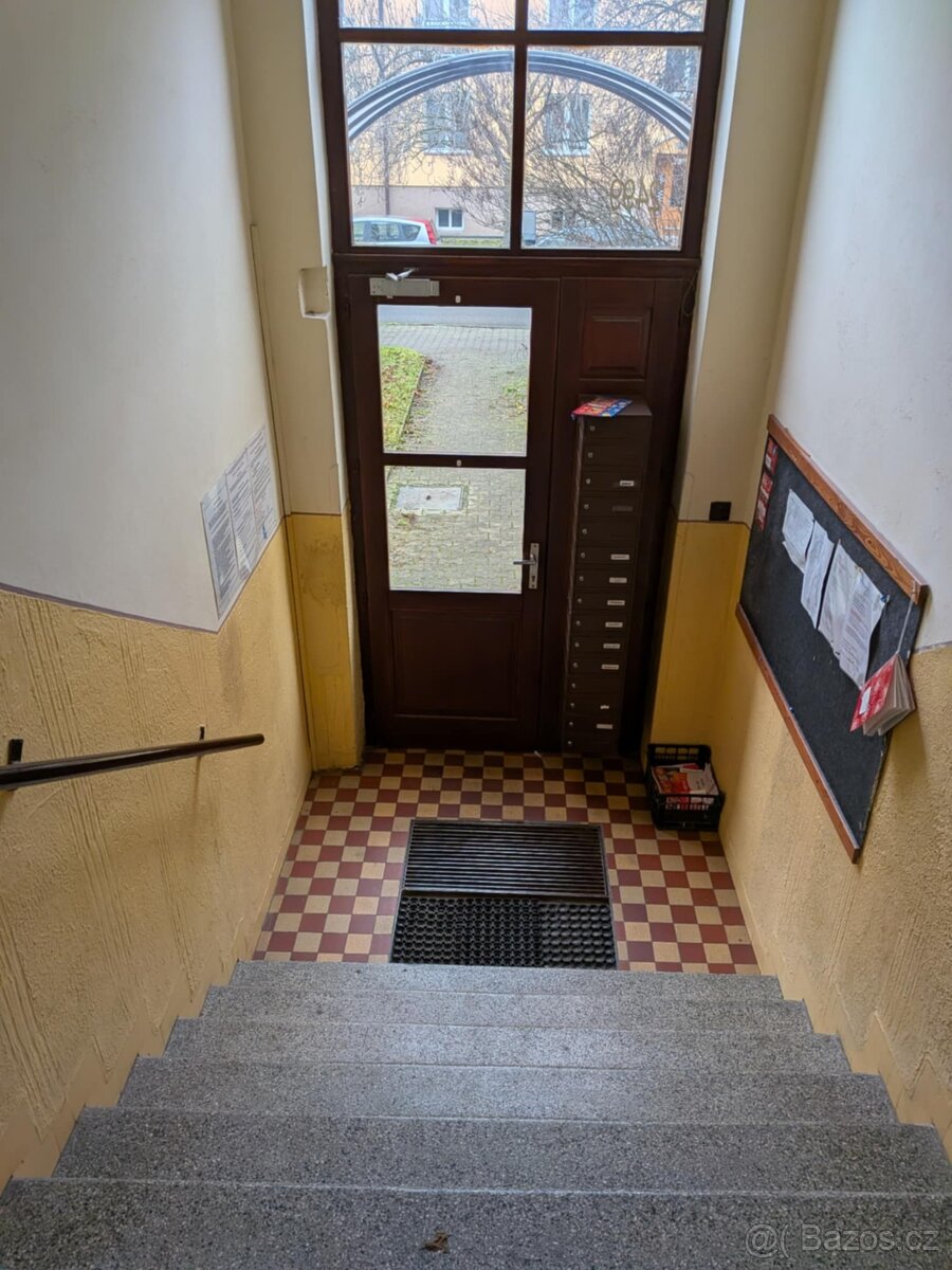Prodej bytu 2+1 OV, ul. K Blahobytu, Pardubice - 9