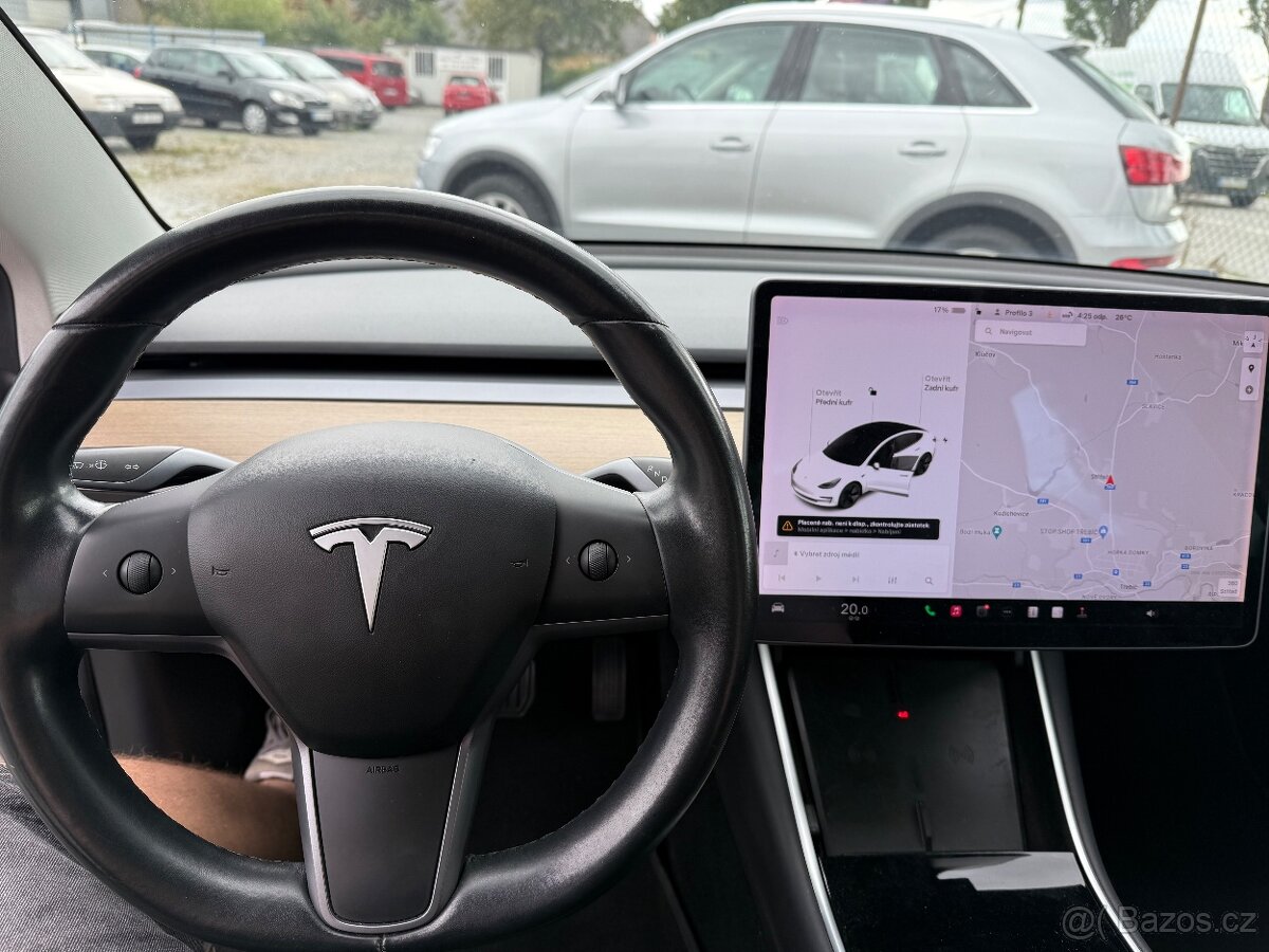 Tesla Model 3 - 9
