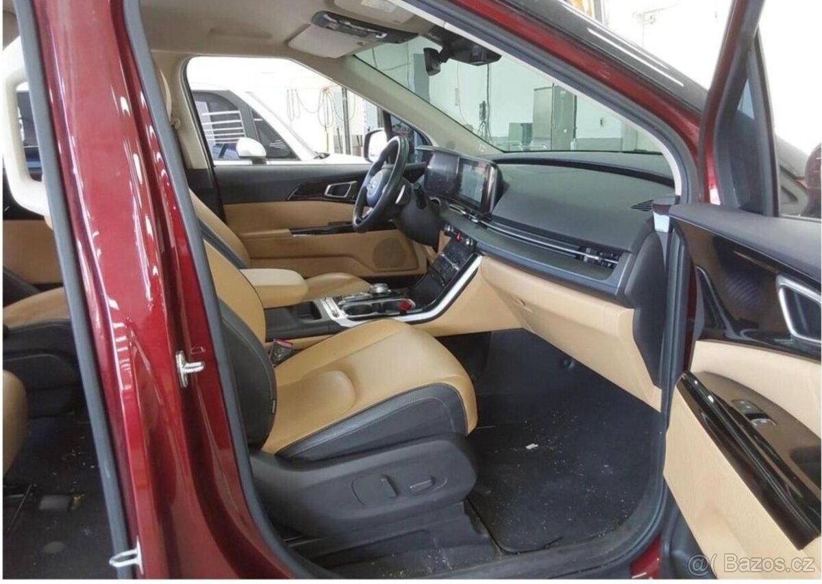 Kia Carnival 2.2- VŮZ NA CESTĚ - 9