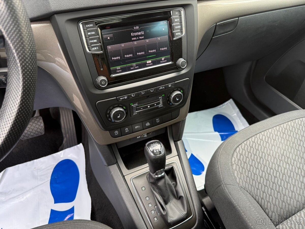 ŠKODA YETI 1,4 TSI STYLE 4x4 DSG - XENON, PARK. KAMERA - 9