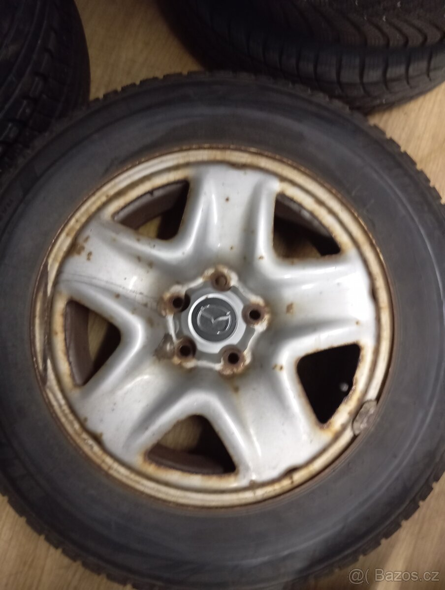 225/65/17 Bridgestone Blizzard - 9