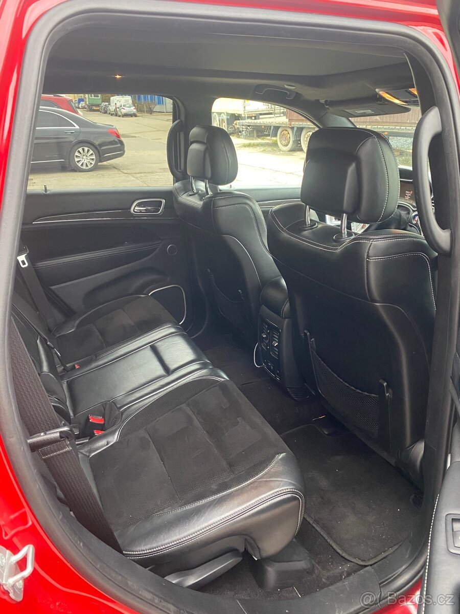 Jeep Grand Cherokee SRT - 9