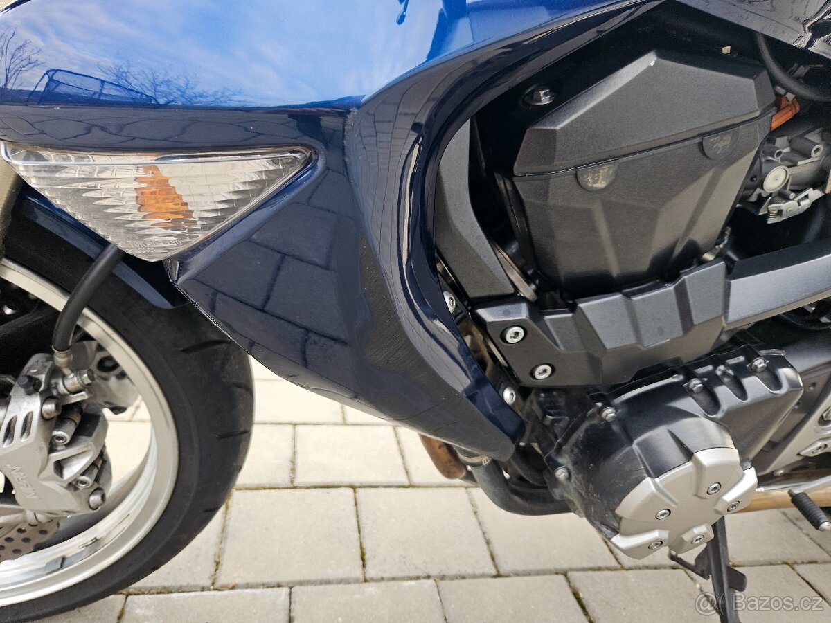 Kawasaki Z1000 - 9