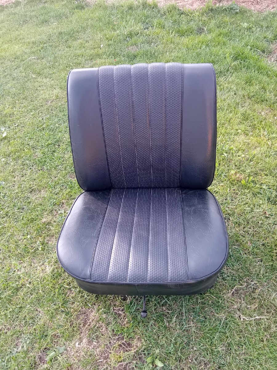 Sedačka Škoda 100 - 9