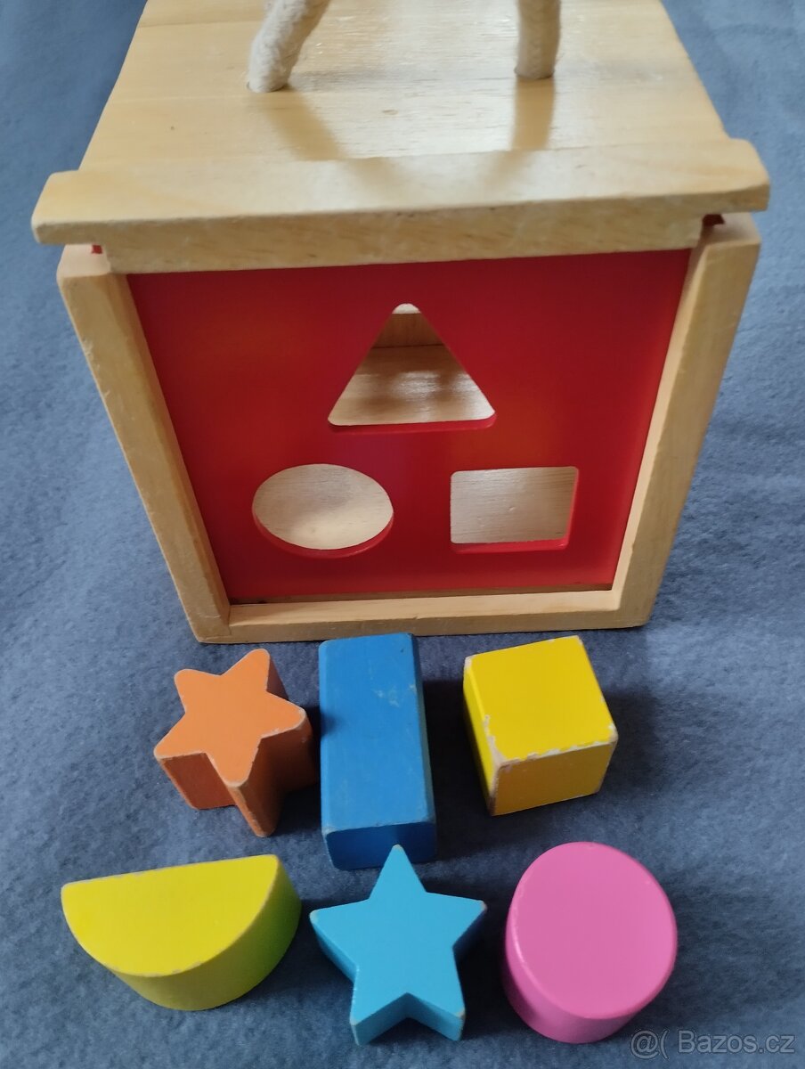 Různé hracky - 9