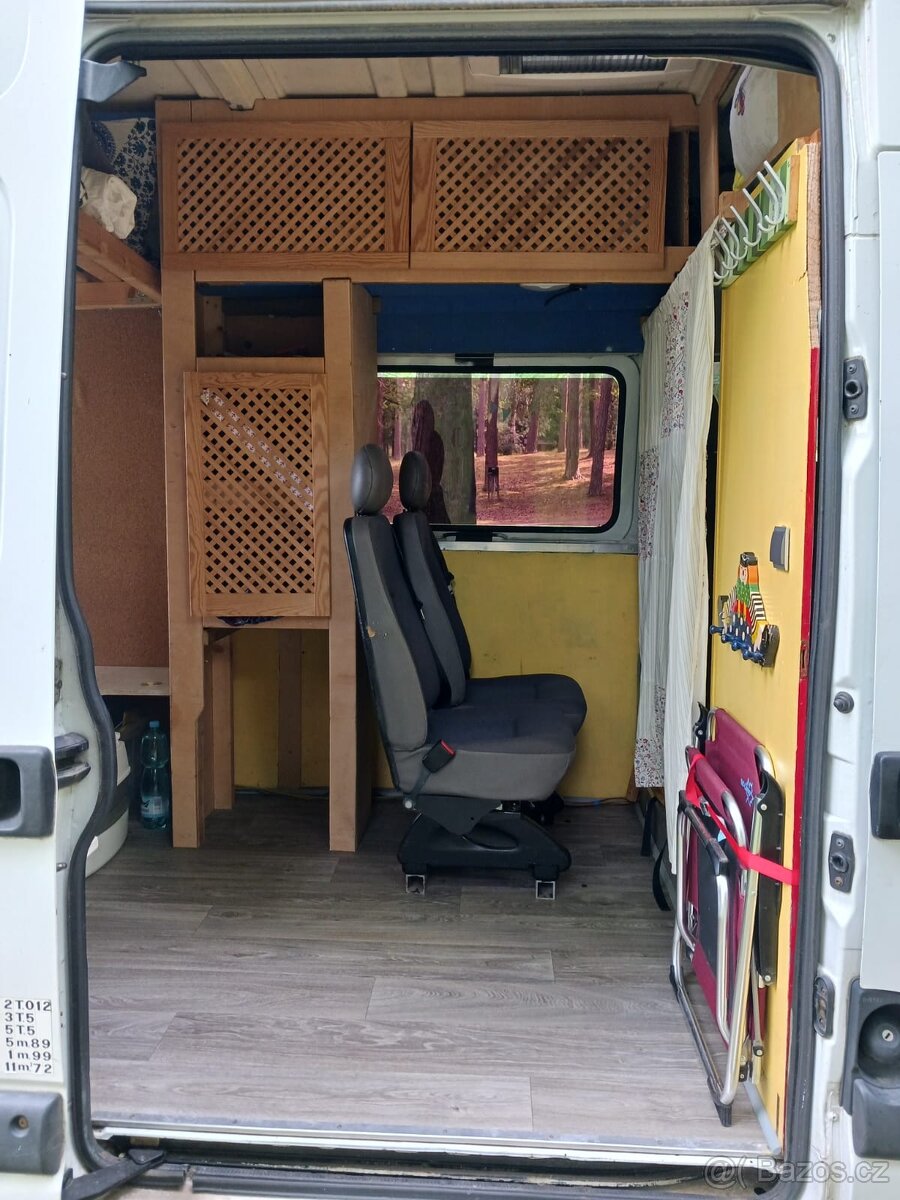 Renault Master 2,2D 66kW rok 2003 326000km - 9