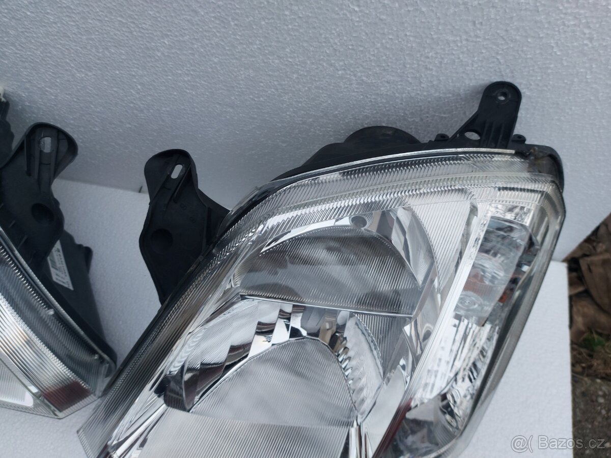 OPEL MERIVA A - přední světla - 9