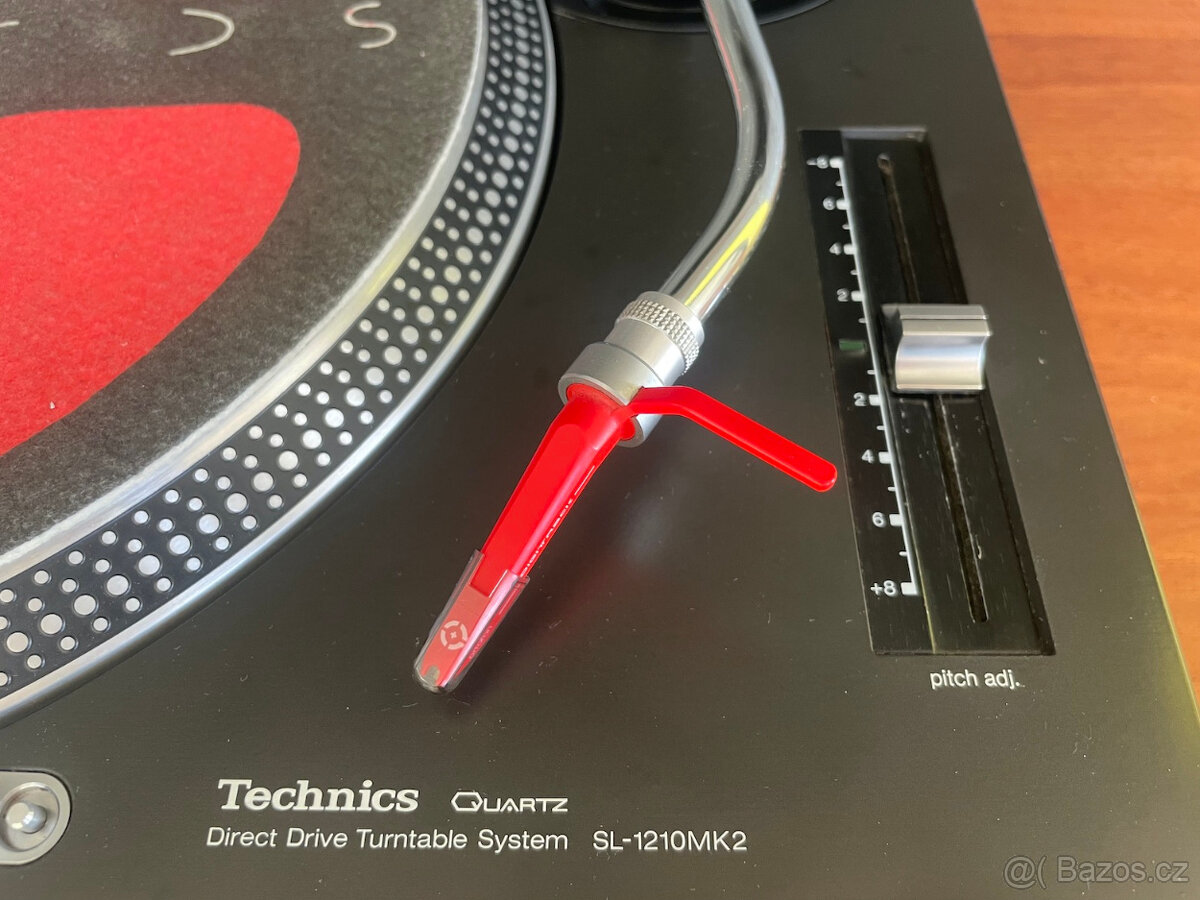 Technics SL 1200 - 9