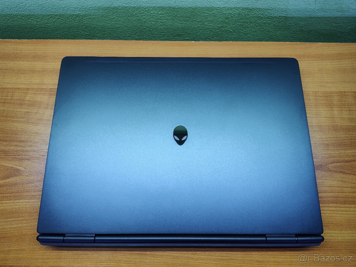 Alienware 16,5070,Ultra9,64gb,QHD+,2TB- Top - 9