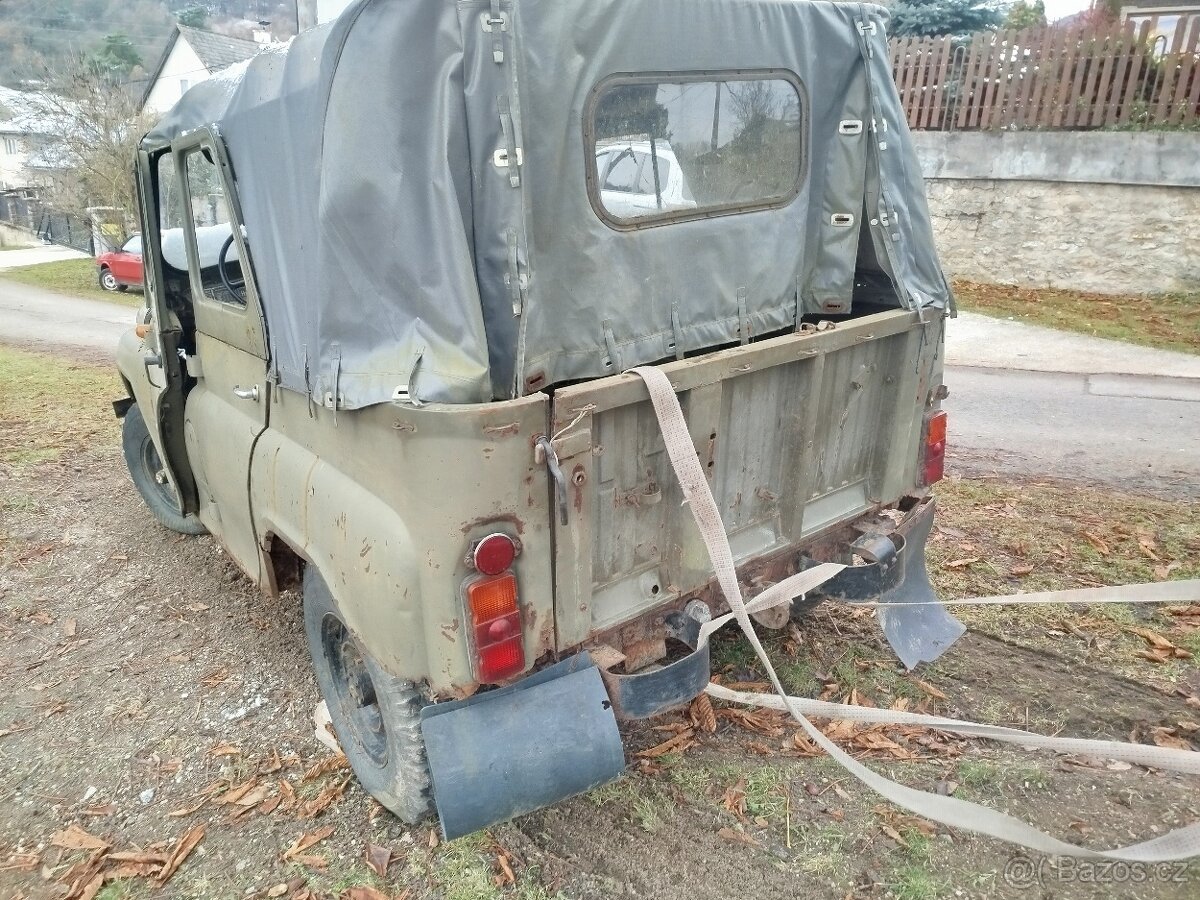 Uaz 469 2.4b - 9