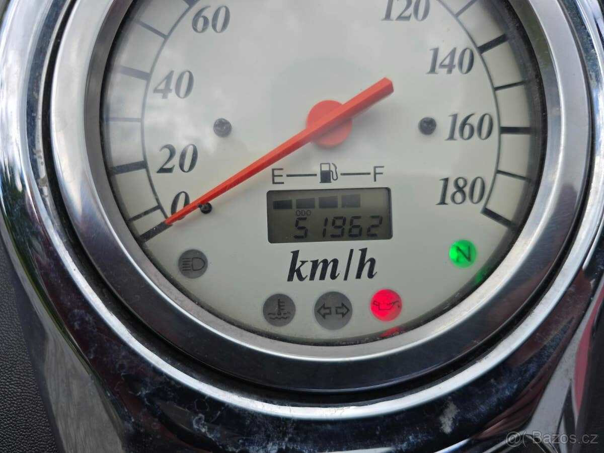 Suzuki VL 800 Intruder Volusia - 9