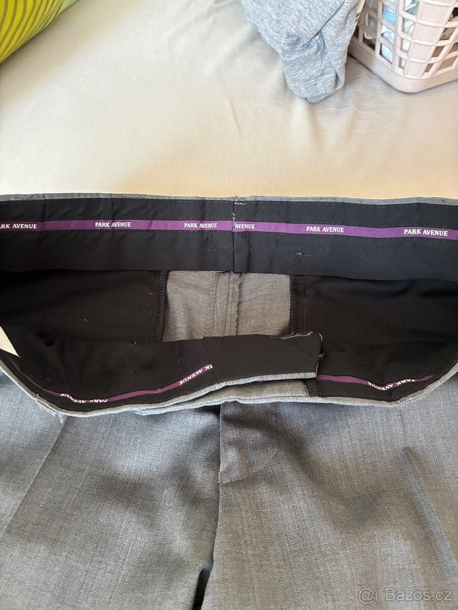 Chlapecký oblek 15let tmavě šedivý - 9