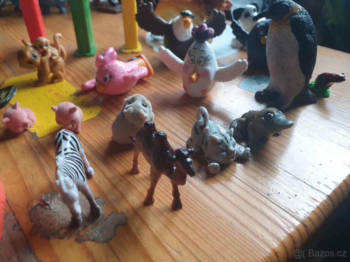 Vláčky vojáčci, figurky... - 9