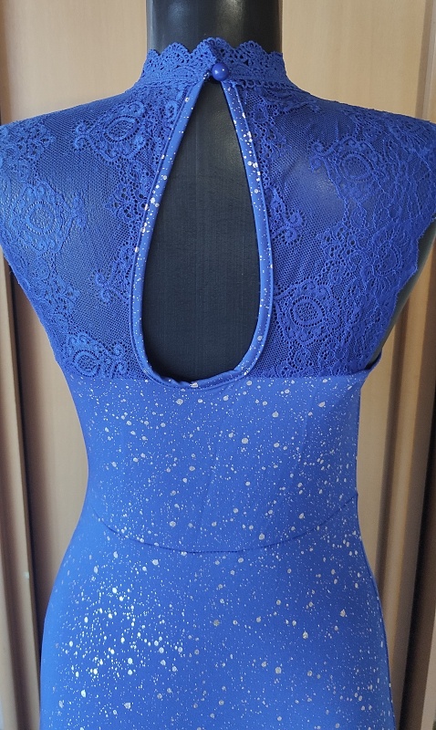 nádherné spoločenské S - 9