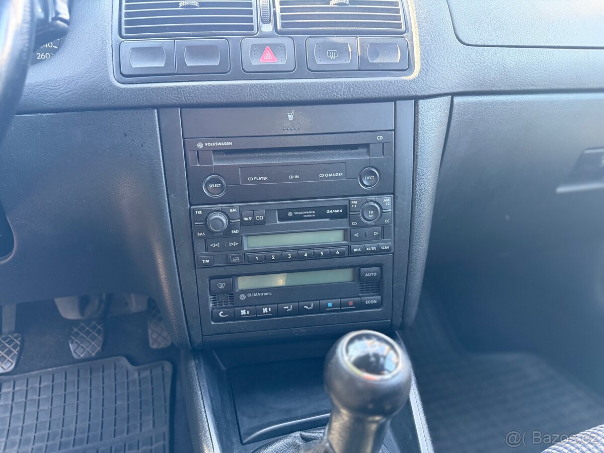 Volkswagen Golf,1.6 benzín,77KW DIGI-KLIMA - 9