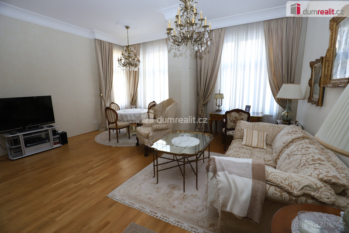 Luxusní designový byt 2+kk v lázeňském centru Mariánských Lá - 9