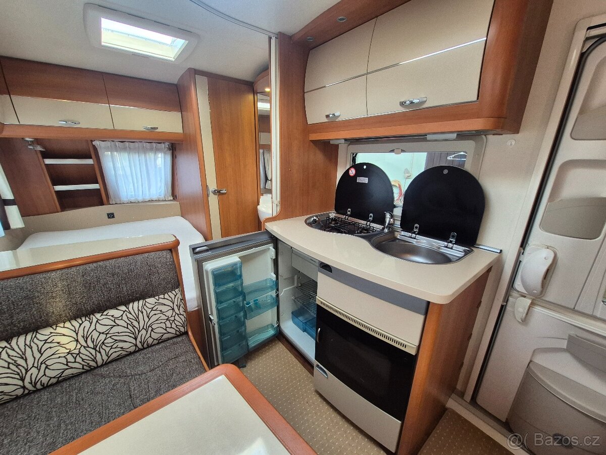 Obytný přívěs Hobby Excellent 410 SFe - 9