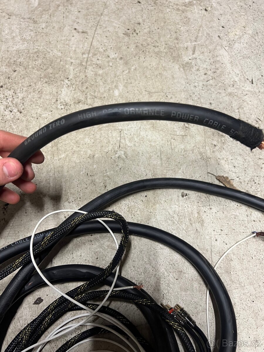 Subwoofer Ground Zero”12 + Gladen 1200 - 9