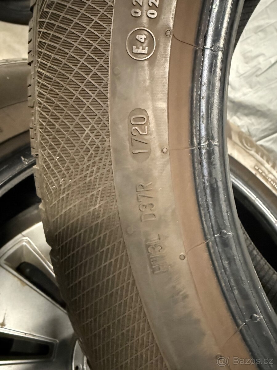 prodám zimní 235/55/18 Continental a Nokian - 9