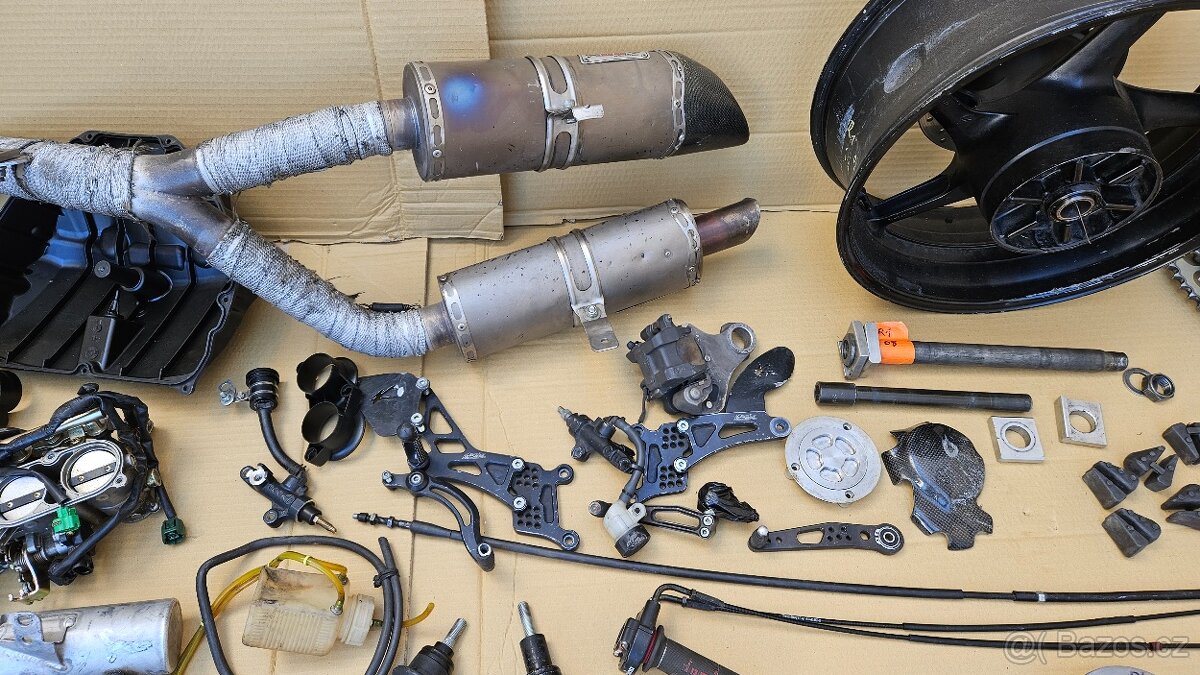 Náhradní díly Yamahu R1 04-06 - 9