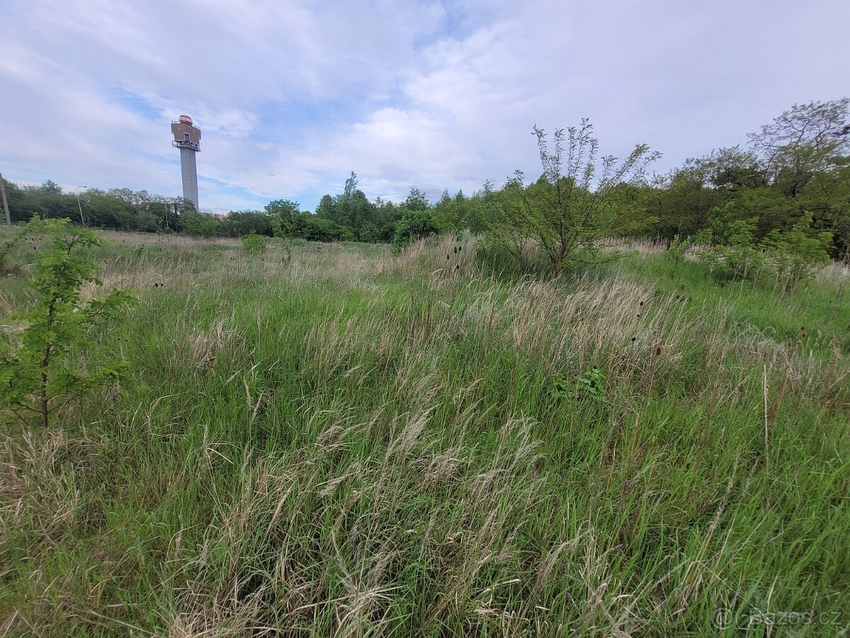 Pronájem pozemku v Praze 12 Modřany na sport/rekreaci - 9