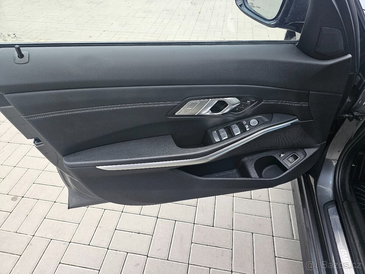 BMW Řada 3, 330e SportLine - 9