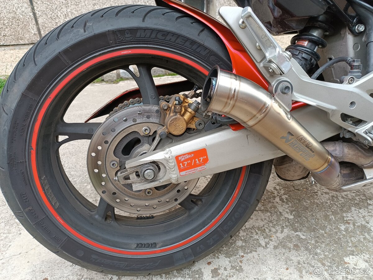 Honda Hornet 600 - 9