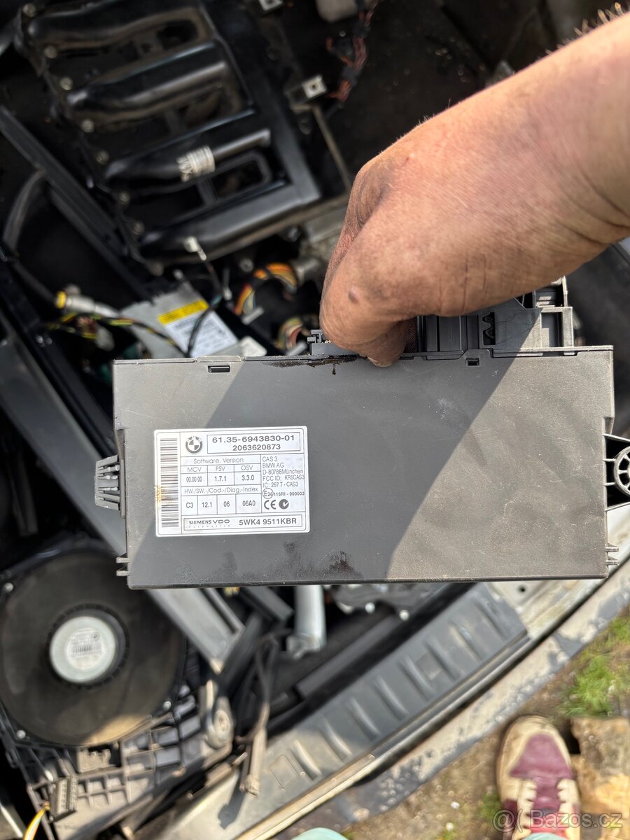 Prodám náhradní díly e91/90 - 9