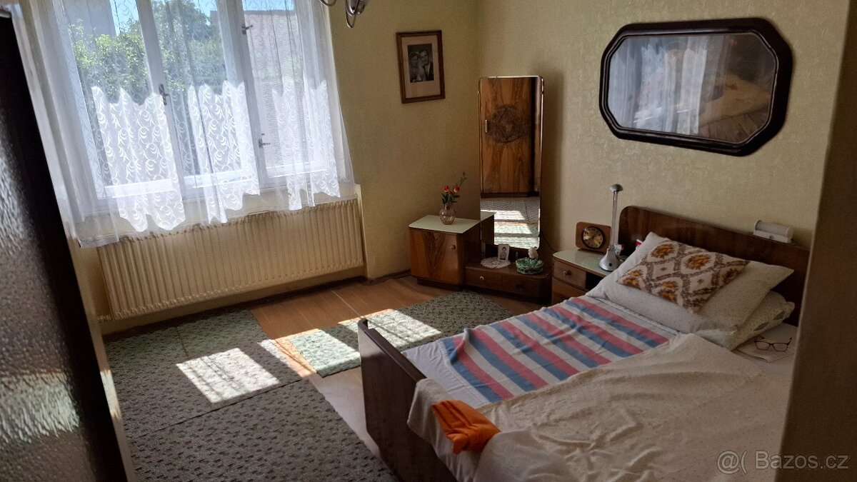 Prodej rodinného domu 4+1 se zahradou v Ronově nad Doubravou - 9