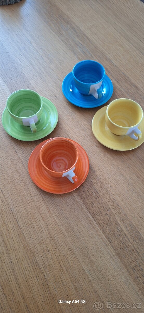 Sada veselých hrnečků. - 9