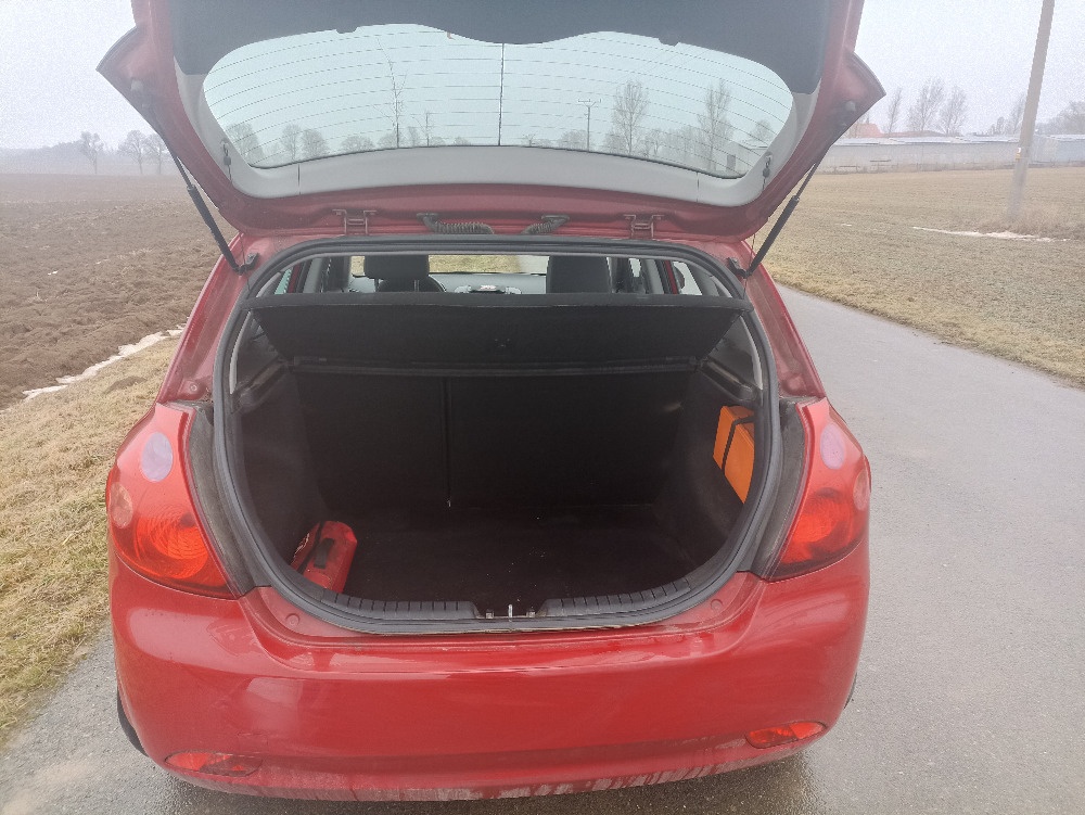 Prodej os. automobilu Kia Ceed - 9