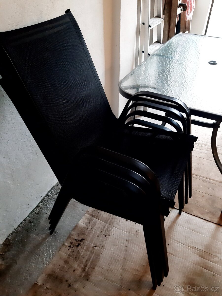 Zahradní stůl a židle - 9
