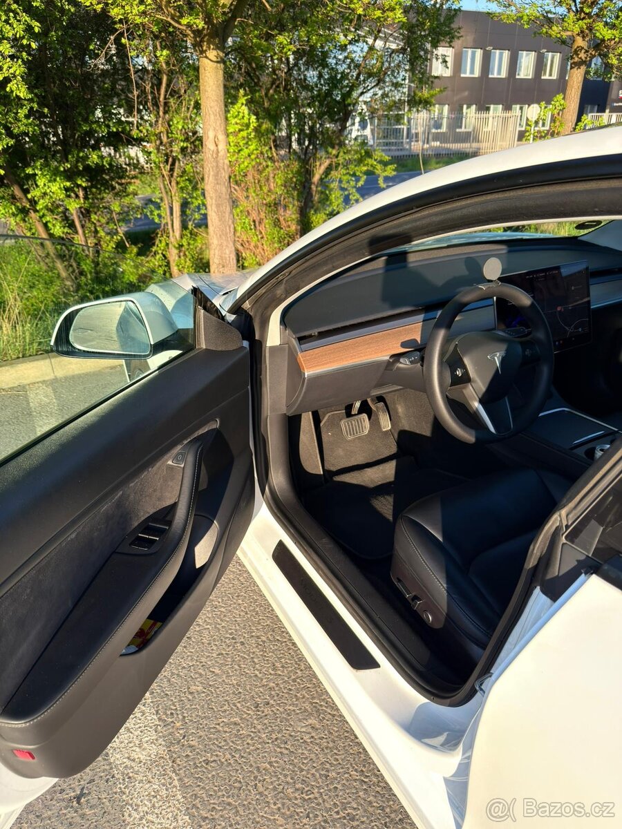 Tesla Model 3 Long Range 2021 Refresh - 9