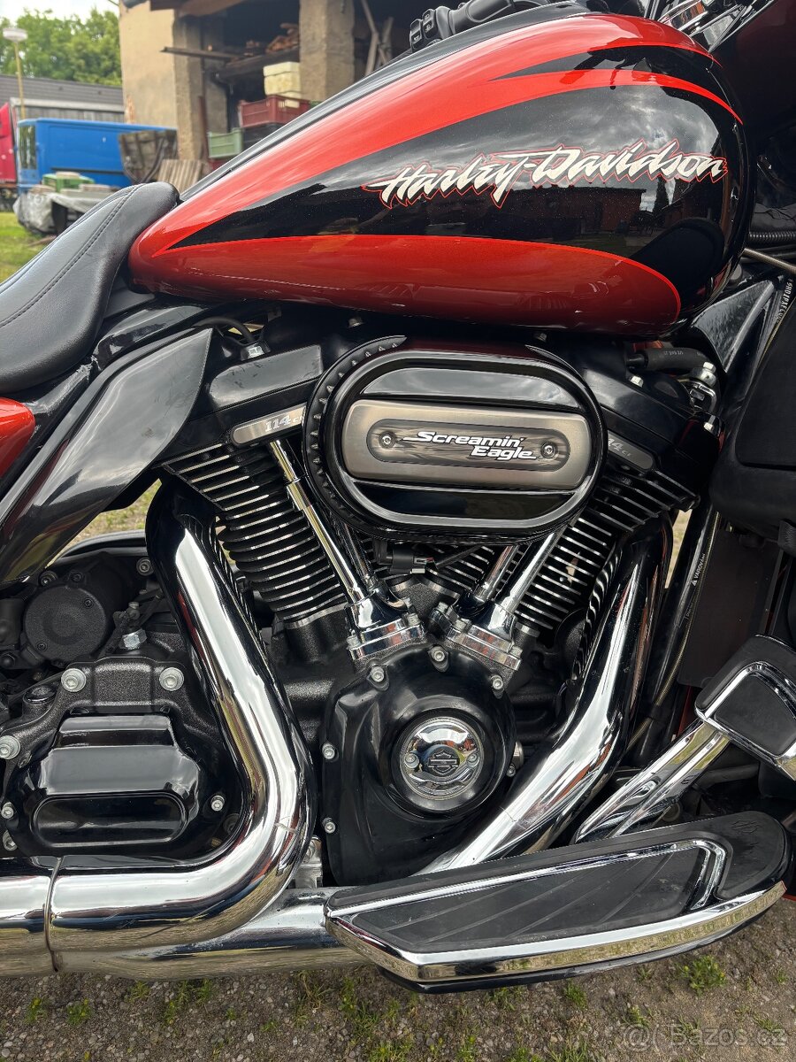 Harley Davidson Street Glide CVO - 9