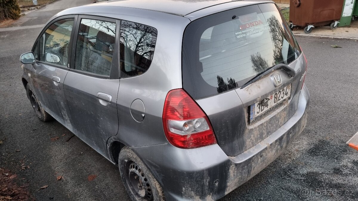 Honda jazz na náhradní díly rv. 2005 - 9